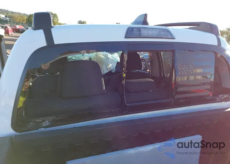 2023 Toyota Tacoma Trail Edition из США, поврежденный, VIN 3TMCZ5AN9PM551965